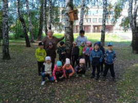 Экскурсия в берёзовую рощу Экскурсия в берёзовую рощу.